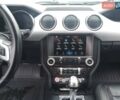 Белый Форд Мустанг, объемом двигателя 2.3 л и пробегом 128 тыс. км за 18000 $, фото 48 на Automoto.ua