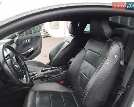 Форд Мустанг 2017 в Одессе на Automoto.ua Белый Форд Мустанг, объемом двигателя 2.3 л и пробегом 128 тыс. км за 18000 $, фото 23 на Automoto.ua