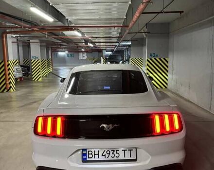 Белый Форд Мустанг, объемом двигателя 2.3 л и пробегом 91 тыс. км за 18900 $, фото 13 на Automoto.ua