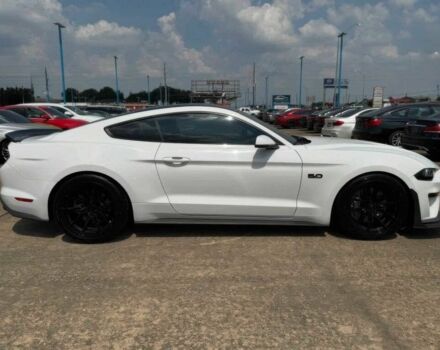 Білий Форд Мустанг, об'ємом двигуна 5 л та пробігом 33 тис. км за 10500 $, фото 4 на Automoto.ua