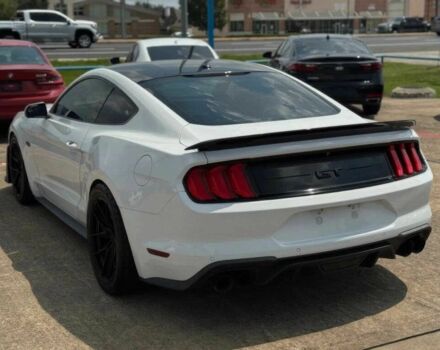 Білий Форд Мустанг, об'ємом двигуна 5 л та пробігом 33 тис. км за 10500 $, фото 2 на Automoto.ua