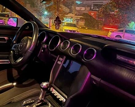 Белый Форд Мустанг, объемом двигателя 2.3 л и пробегом 91 тыс. км за 18900 $, фото 20 на Automoto.ua