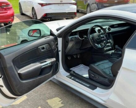 Білий Форд Мустанг, об'ємом двигуна 5 л та пробігом 33 тис. км за 10500 $, фото 6 на Automoto.ua