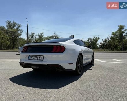 Білий Форд Мустанг, об'ємом двигуна 2.26 л та пробігом 52 тис. км за 24000 $, фото 3 на Automoto.ua