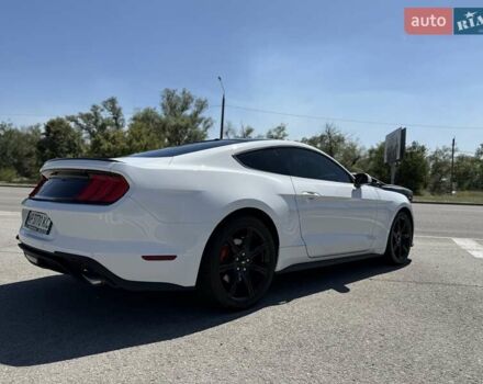 Білий Форд Мустанг, об'ємом двигуна 2.26 л та пробігом 52 тис. км за 24000 $, фото 2 на Automoto.ua