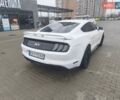 Белый Форд Мустанг, объемом двигателя 4.95 л и пробегом 62 тыс. км за 38000 $, фото 5 на Automoto.ua