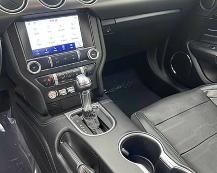 Белый Форд Мустанг, объемом двигателя 2.3 л и пробегом 48 тыс. км за 10000 $, фото 8 на Automoto.ua