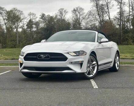 Белый Форд Мустанг, объемом двигателя 2.3 л и пробегом 48 тыс. км за 10000 $, фото 1 на Automoto.ua