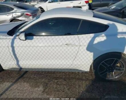 Білий Форд Мустанг, об'ємом двигуна 2.3 л та пробігом 88 тис. км за 7000 $, фото 13 на Automoto.ua