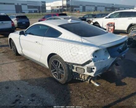 Білий Форд Мустанг, об'ємом двигуна 2.3 л та пробігом 88 тис. км за 7000 $, фото 2 на Automoto.ua