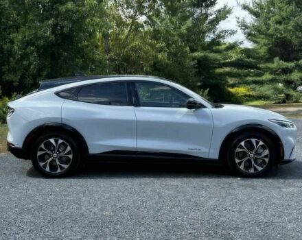 Белый Форд Мустанг, объемом двигателя 0 л и пробегом 17 тыс. км за 9900 $, фото 6 на Automoto.ua