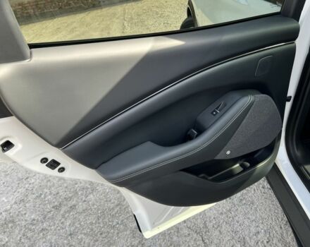 Белый Форд Мустанг, объемом двигателя 0 л и пробегом 31 тыс. км за 33000 $, фото 19 на Automoto.ua