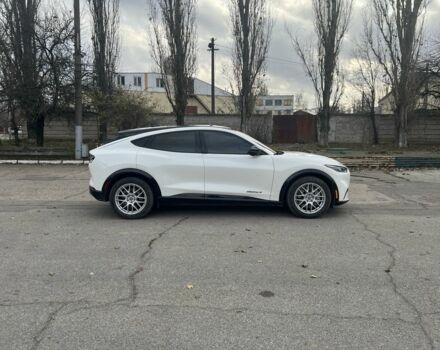 Белый Форд Мустанг, объемом двигателя 0 л и пробегом 31 тыс. км за 33000 $, фото 3 на Automoto.ua