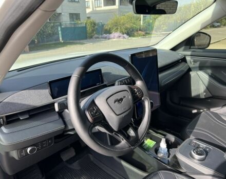 Белый Форд Мустанг, объемом двигателя 0 л и пробегом 31 тыс. км за 33000 $, фото 12 на Automoto.ua