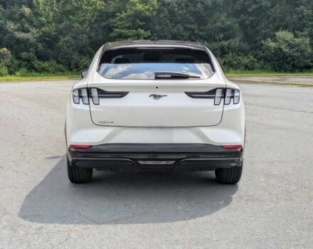 Белый Форд Мустанг, объемом двигателя 0 л и пробегом 17 тыс. км за 15000 $, фото 3 на Automoto.ua