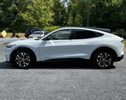 Белый Форд Мустанг, объемом двигателя 0 л и пробегом 17 тыс. км за 9900 $, фото 2 на Automoto.ua