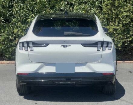 Белый Форд Мустанг, объемом двигателя 0 л и пробегом 18 тыс. км за 15700 $, фото 6 на Automoto.ua