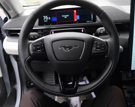 Белый Форд Мустанг, объемом двигателя 0 л и пробегом 12 тыс. км за 15800 $, фото 10 на Automoto.ua