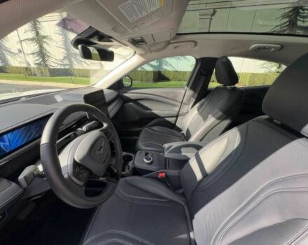 Белый Форд Мустанг, объемом двигателя 0 л и пробегом 14 тыс. км за 17800 $, фото 8 на Automoto.ua