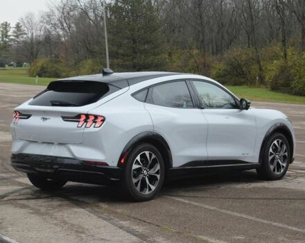 Белый Форд Мустанг, объемом двигателя 0 л и пробегом 12 тыс. км за 15800 $, фото 5 на Automoto.ua