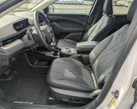 Белый Форд Мустанг, объемом двигателя 0 л и пробегом 23 тыс. км за 11300 $, фото 7 на Automoto.ua