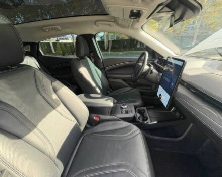 Белый Форд Мустанг, объемом двигателя 0 л и пробегом 14 тыс. км за 17800 $, фото 9 на Automoto.ua