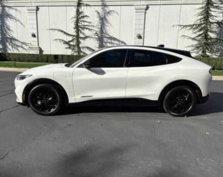 Белый Форд Мустанг, объемом двигателя 0 л и пробегом 14 тыс. км за 17800 $, фото 4 на Automoto.ua