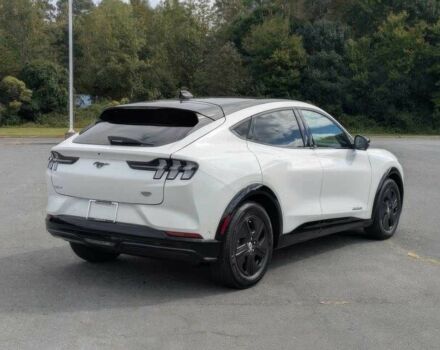 Белый Форд Мустанг, объемом двигателя 0 л и пробегом 23 тыс. км за 11300 $, фото 4 на Automoto.ua