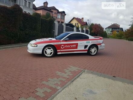 Форд Мустанг 1994 у Чернівцях на Automoto.ua Білий Форд Мустанг, об'ємом двигуна 3 л та пробігом 144 тис. км за 3999 $, фото 1 на Automoto.ua