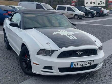 Форд Мустанг 2014 у Дніпро (Дніпропетровську) на Automoto.ua Білий Форд Мустанг, об'ємом двигуна 3.7 л та пробігом 144 тис. км за 11999 $, фото 1 на Automoto.ua