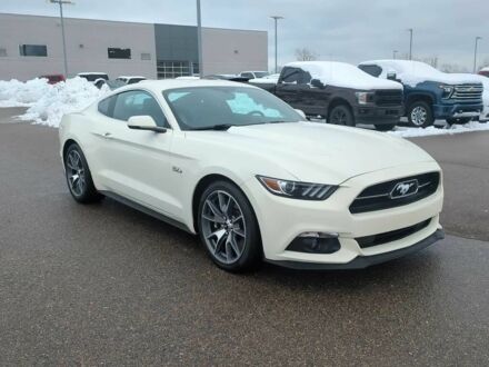 Білий Форд Мустанг, об'ємом двигуна 5 л та пробігом 71 тис. км за 5600 $, фото 1 на Automoto.ua