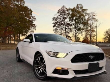 Белый Форд Мустанг, объемом двигателя 2.3 л и пробегом 70 тыс. км за 3000 $, фото 1 на Automoto.ua