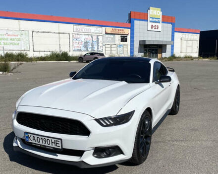 Білий Форд Мустанг, об'ємом двигуна 2.25 л та пробігом 104 тис. км за 15800 $, фото 1 на Automoto.ua