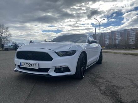 Форд Мустанг 2015 в Черкассах на Automoto.ua Белый Форд Мустанг, объемом двигателя 2.3 л и пробегом 131 тыс. км за 16500 $, фото 1 на Automoto.ua