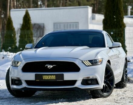 Белый Форд Мустанг, объемом двигателя 2.3 л и пробегом 123 тыс. км за 13950 $, фото 1 на Automoto.ua