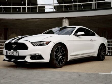 Білий Форд Мустанг, об'ємом двигуна 2.3 л та пробігом 70 тис. км за 12999 $, фото 1 на Automoto.ua