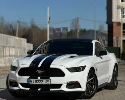 Белый Форд Мустанг, объемом двигателя 2.3 л и пробегом 96 тыс. км за 12500 $, фото 1 на Automoto.ua