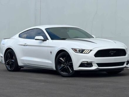 Форд Мустанг 2016 в Виннице на Automoto.ua Белый Форд Мустанг, объемом двигателя 2.3 л и пробегом 79 тыс. км за 11000 $, фото 1 на Automoto.ua