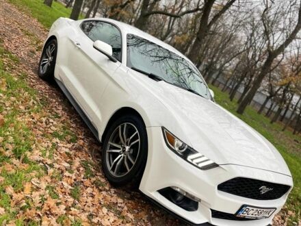 Білий Форд Мустанг, об'ємом двигуна 2.3 л та пробігом 240 тис. км за 7300 $, фото 1 на Automoto.ua