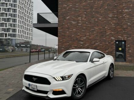 Форд Мустанг 2016 у Києві на Automoto.ua Білий Форд Мустанг, об'ємом двигуна 3.7 л та пробігом 98 тис. км за 16500 $, фото 1 на Automoto.ua