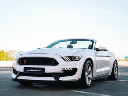 Форд Мустанг 2016 в Киеве на Automoto.ua Белый Форд Мустанг, объемом двигателя 3.7 л и пробегом 85 тыс. км за 19999 $, фото 1 на Automoto.ua
