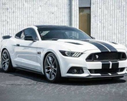 Белый Форд Мустанг, объемом двигателя 5 л и пробегом 111 тыс. км за 7000 $, фото 1 на Automoto.ua