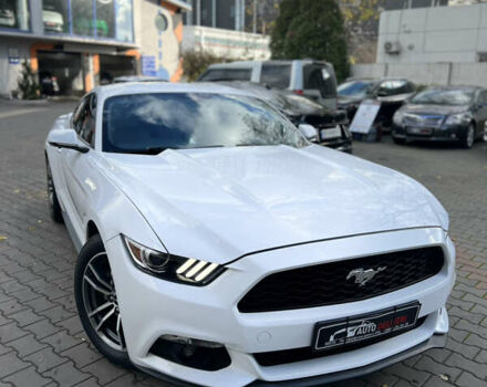Білий Форд Мустанг, об'ємом двигуна 2.26 л та пробігом 102 тис. км за 17900 $, фото 1 на Automoto.ua