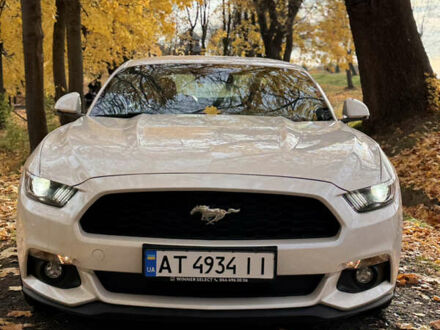 Білий Форд Мустанг, об'ємом двигуна 2.26 л та пробігом 18 тис. км за 25000 $, фото 1 на Automoto.ua