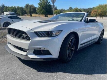 Білий Форд Мустанг, об'ємом двигуна 3.7 л та пробігом 58 тис. км за 3200 $, фото 1 на Automoto.ua