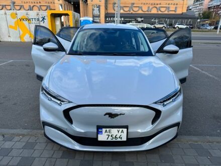 Форд Мустанг 2022 в Днепре (Днепропетровске) на Automoto.ua Белый Форд Мустанг, объемом двигателя 0 л и пробегом 24 тыс. км за 24000 $, фото 1 на Automoto.ua