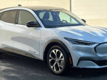 Форд Мустанг 2023 в Ровно на Automoto.ua Белый Форд Мустанг, объемом двигателя 0 л и пробегом 19 тыс. км за 350 $, фото 1 на Automoto.ua