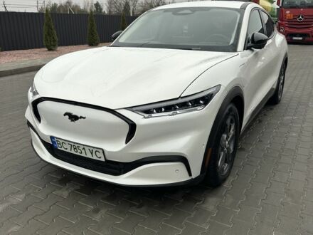 Белый Форд Мустанг, объемом двигателя 0 л и пробегом 62 тыс. км за 22500 $, фото 1 на Automoto.ua