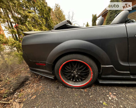 Черный Форд Мустанг, объемом двигателя 4.6 л и пробегом 78 тыс. км за 10500 $, фото 4 на Automoto.ua