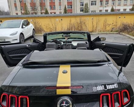 Черный Форд Мустанг, объемом двигателя 3.7 л и пробегом 138 тыс. км за 6500 $, фото 6 на Automoto.ua